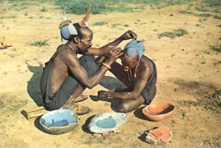 QP84z Danza Tribe, Tanzania.jpg